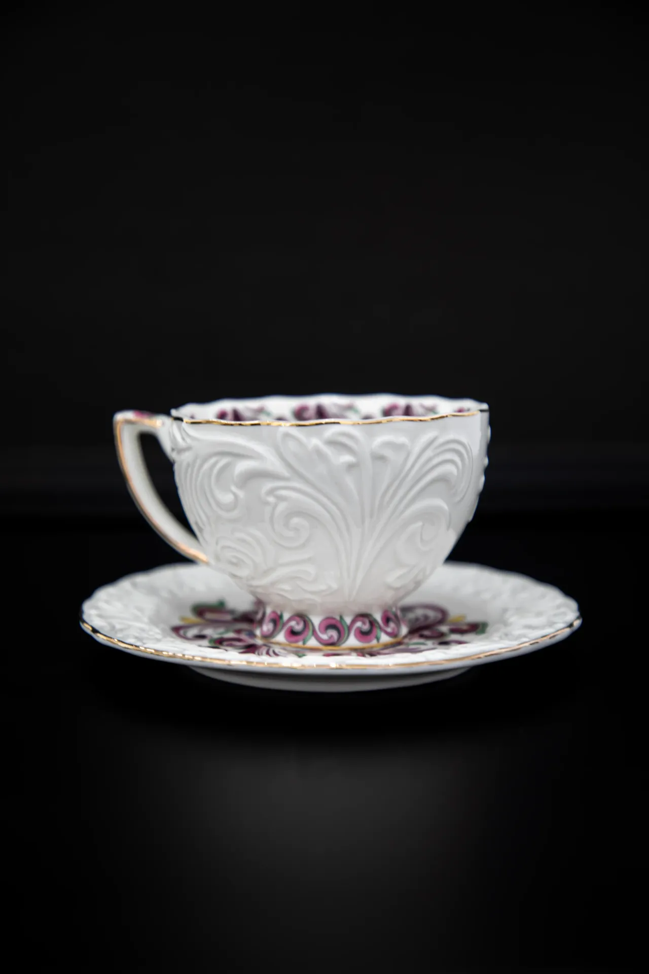 كأس من اي ام غاليري / A GLASS FROM AM GALLERY